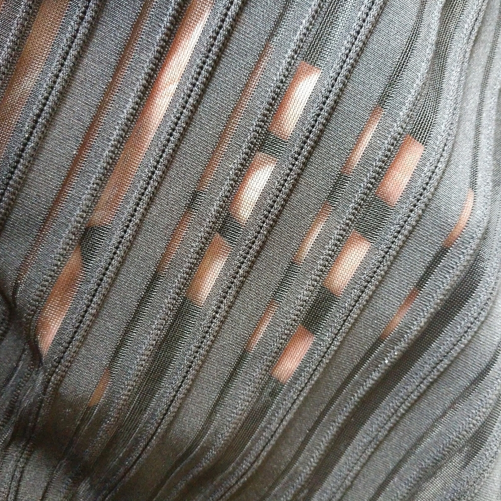 Top - Picture 3 of 3